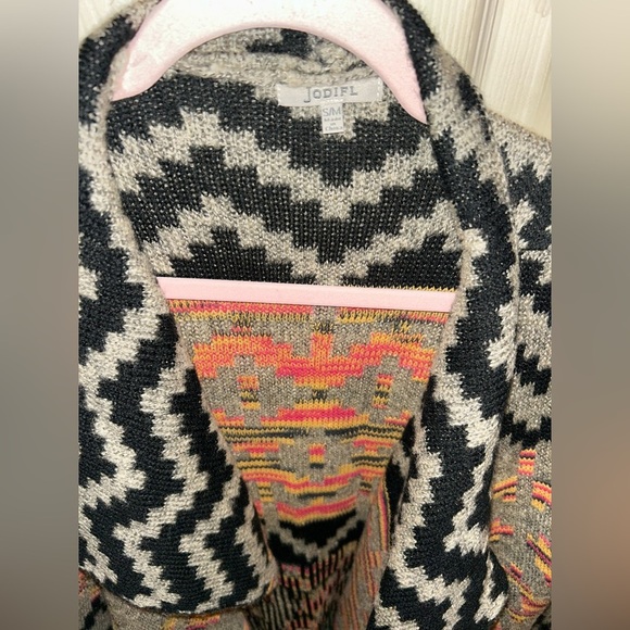 JODIFL Multicolor Geometric Cardigan - Picture 3 of 4